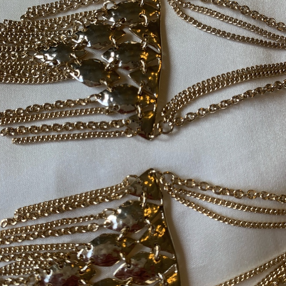 Kendra Scott Mandy Statement Earrings in Gold - Picture 6 of 6
